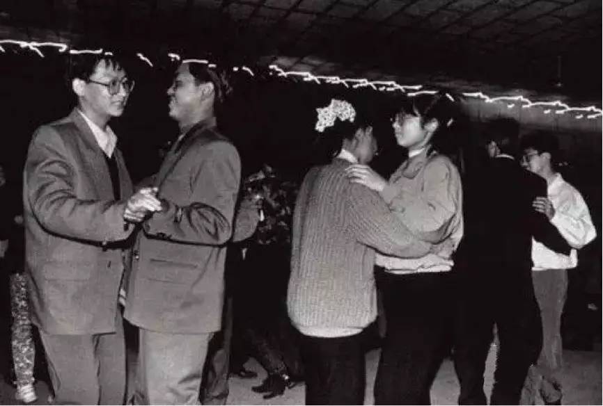 没有网络的年代是多么快乐,没有网络的大学生活