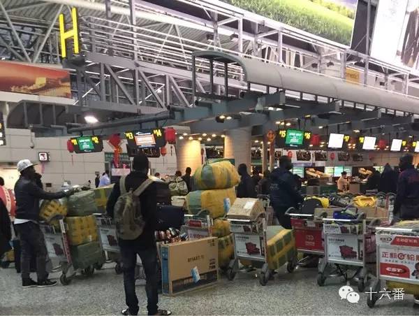 对你的行程影响最大的一次航班延误是怎样的?如何应对?