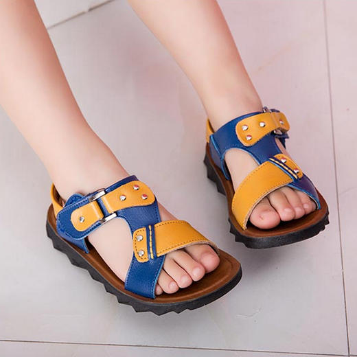 宝宝夏日透气鞋子,给宝宝一双暖和又舒适的鞋子