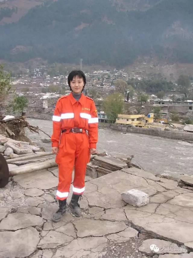 飞翔在*警武**医院里的那些天使