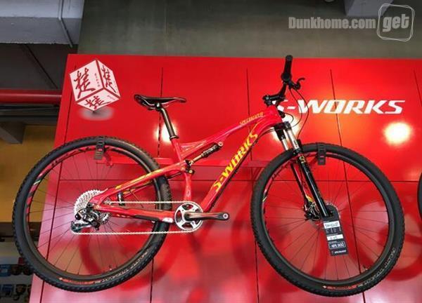 男子20万买到上亿古董,男子花18万买茅台