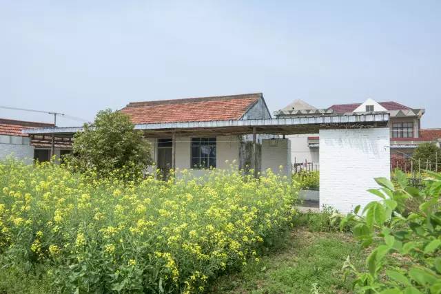 暂时逃离全是回忆的城市,暂时逃离城市的喧嚣和纷扰