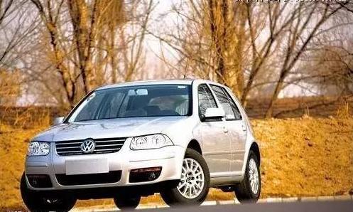 经典宝来两厢版,新款宝来哪一年的最好看