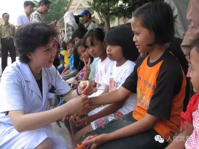 飞翔在*警武**医院里的那些天使