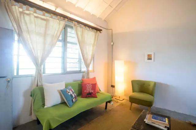 暂时逃离全是回忆的城市,暂时逃离城市的喧嚣和纷扰