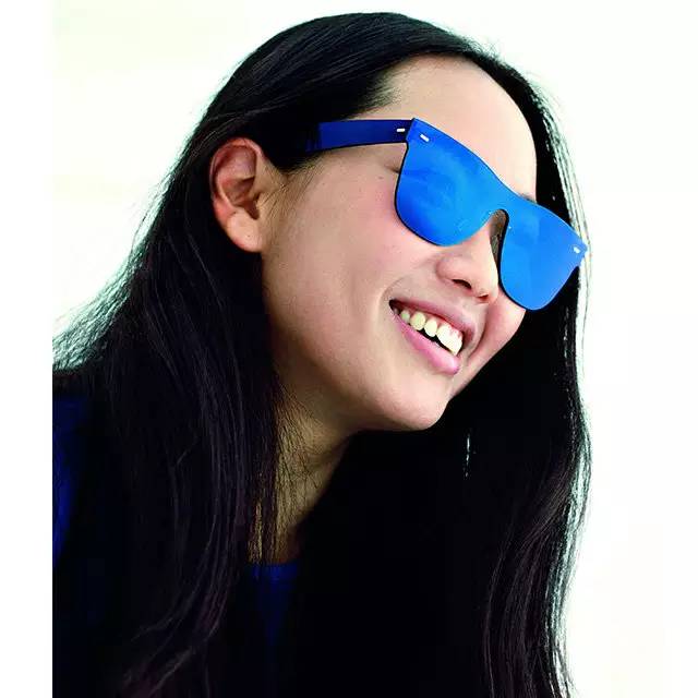 女士时尚太阳镜推荐哪款好看一点,今年最时髦的太阳镜款式