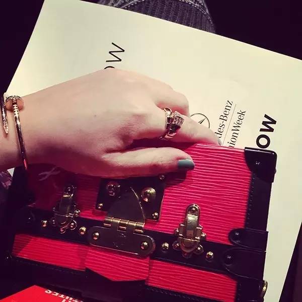 你买买买只想着剁手，人家买买买咋就当上了霸道女总裁！