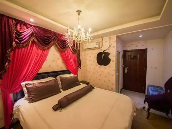 在青岛对你爱爱爱不完,却没想到你竟然是这种店!