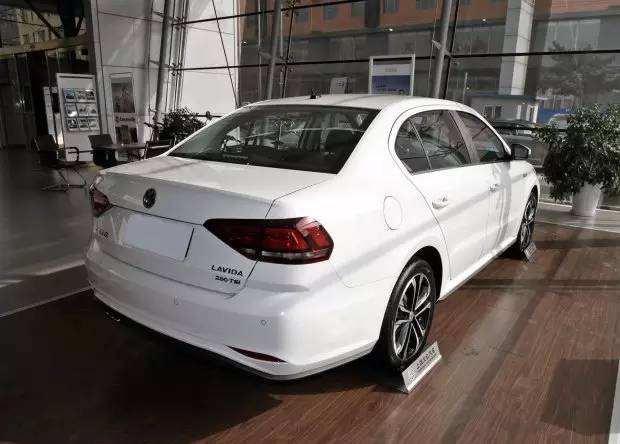 新车比老款还值得买吗,新车指导价12.19万的朗逸