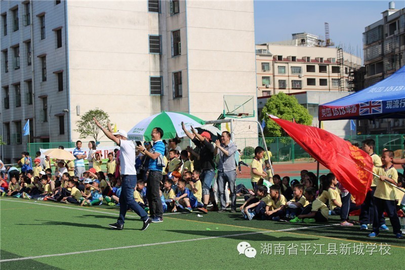 孩子在学校很好学习,孩子在新学校读书