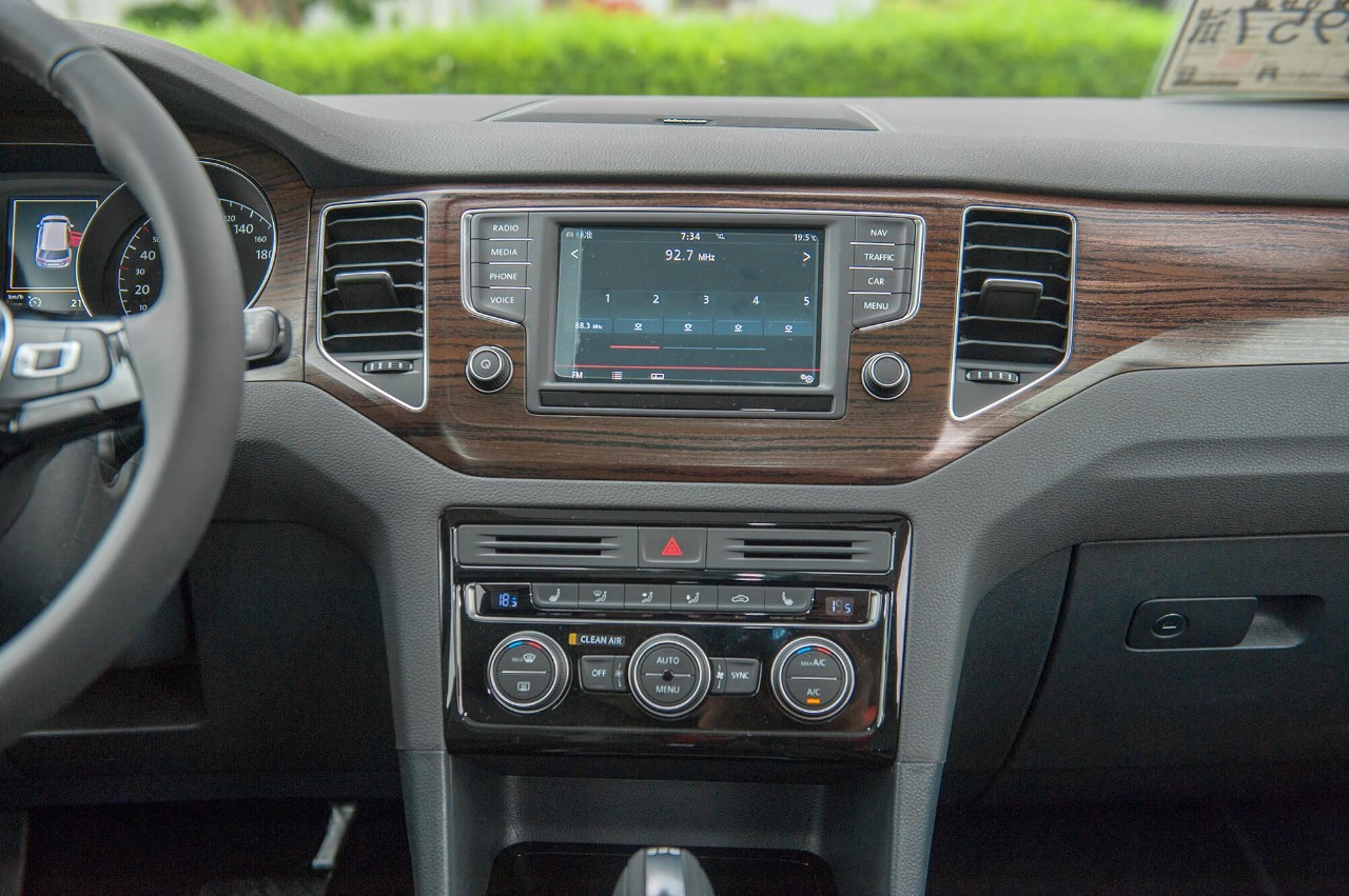 大众高尔夫嘉旅最高跑了十万公里,高尔夫嘉旅1.6试驾