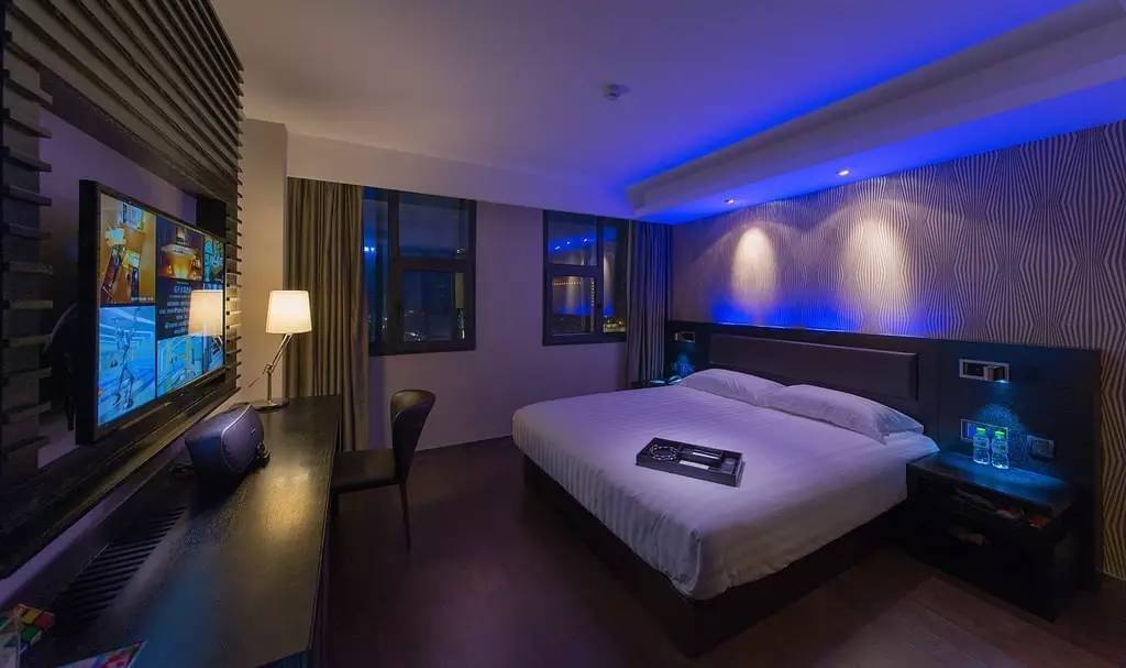 在青岛对你爱爱爱不完,却没想到你竟然是这种店!