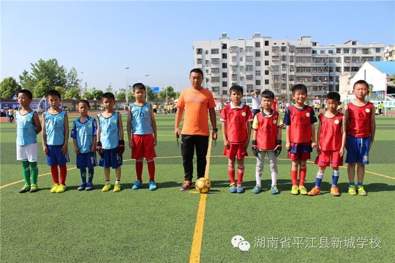 孩子在学校很好学习,孩子在新学校读书
