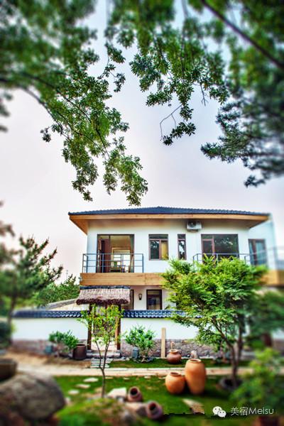 一家惊艳国牌度假界、一家美翻华北民宿圈,两种体验,看见最妩媚的青岛