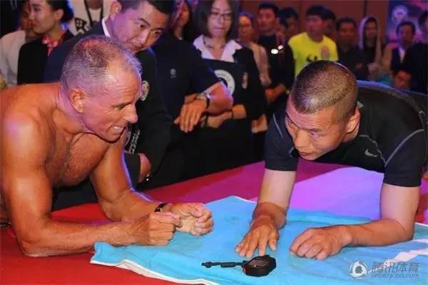 世界平板支撑纪录10小时,吉尼斯世界纪录平板支撑10小时