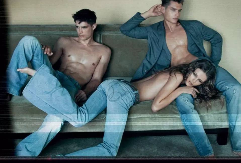 总是性挑逗的CK,这次的广告又被举报了