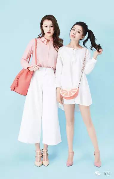 闺蜜出街的吸睛法则——我就喜欢和你像双胞胎一样！