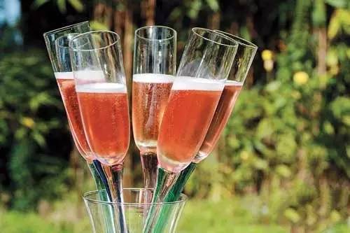 姑娘小心！史上最凶残“*身失**酒”来了|酒肉无忌