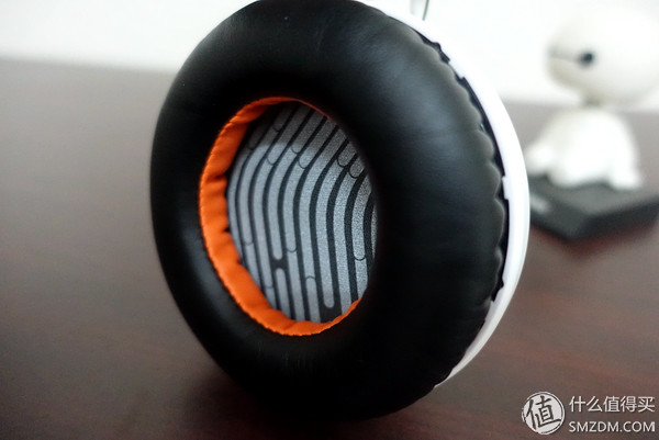 夜空中1680万色的照明灯——赛睿SIBERIA350