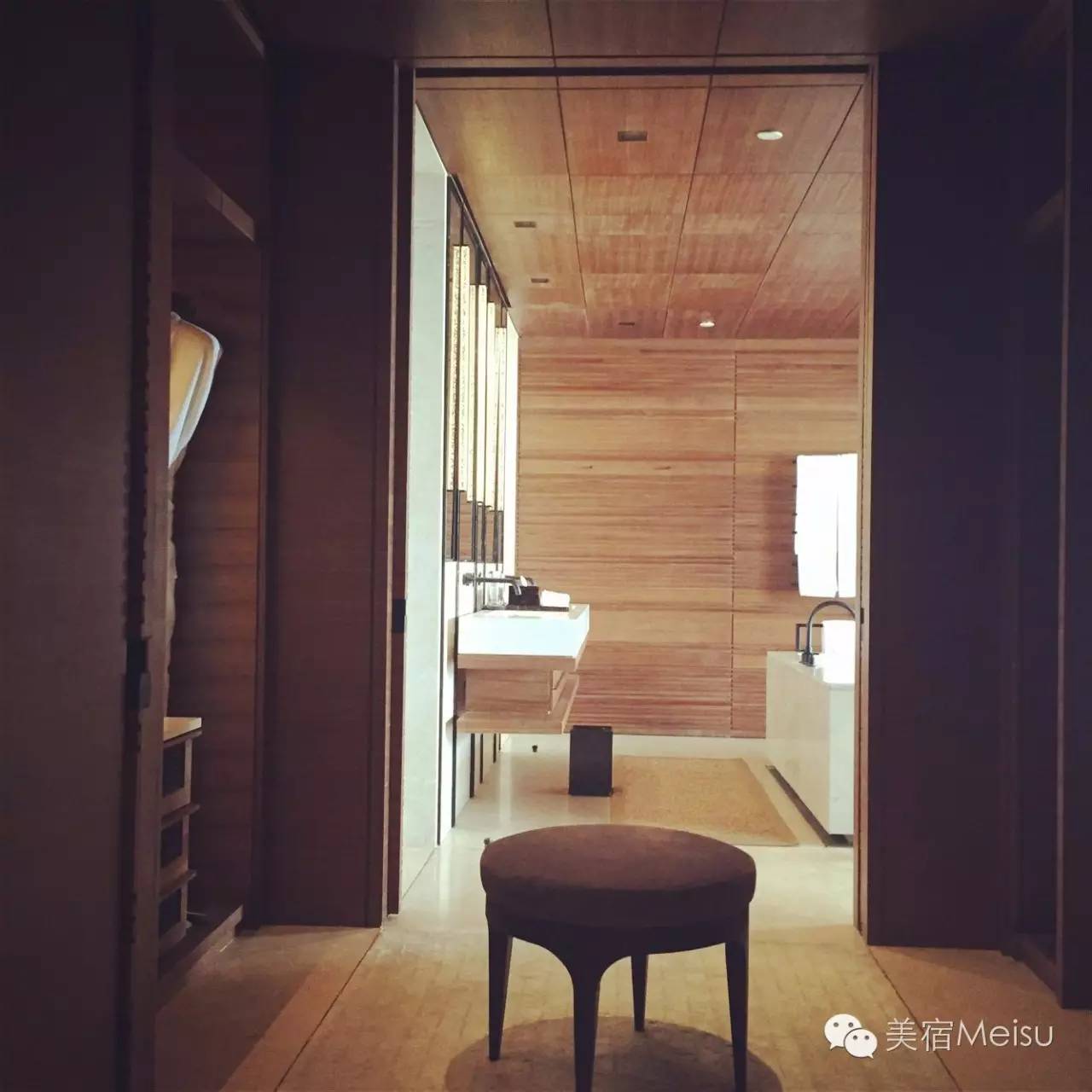 一家惊艳国牌度假界、一家美翻华北民宿圈,两种体验,看见最妩媚的青岛