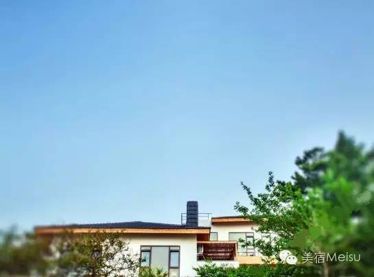 一家惊艳国牌度假界、一家美翻华北民宿圈,两种体验,看见最妩媚的青岛