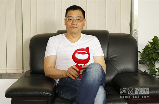 双虎尹显建,双虎家私董事长尹显建生了个儿子