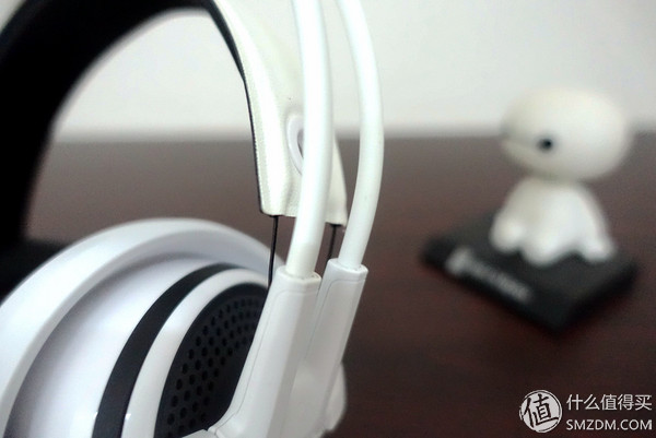 夜空中1680万色的照明灯——赛睿SIBERIA350