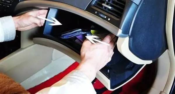 汽车空调异味清除方法视频宝马,车子空调有异味怎么清洗