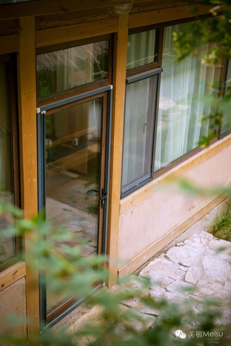 一家惊艳国牌度假界、一家美翻华北民宿圈,两种体验,看见最妩媚的青岛