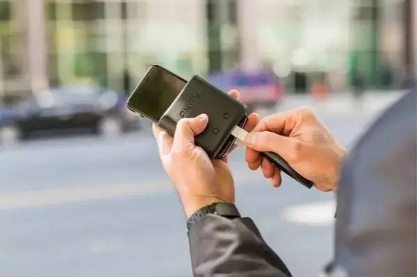 再也不用担心你的手机会没电了