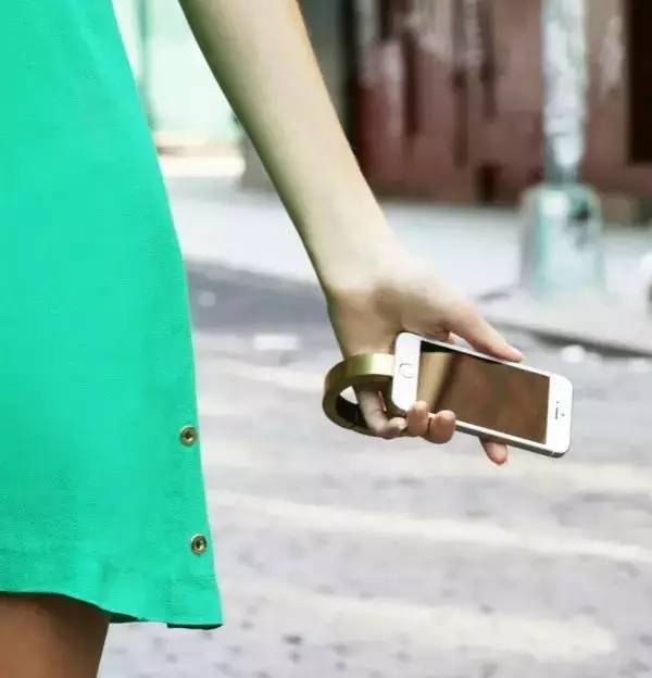 再也不用担心你的手机会没电了