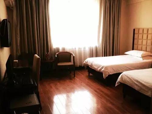 洛阳住哪个酒店好玩,洛阳酒店旅游攻略