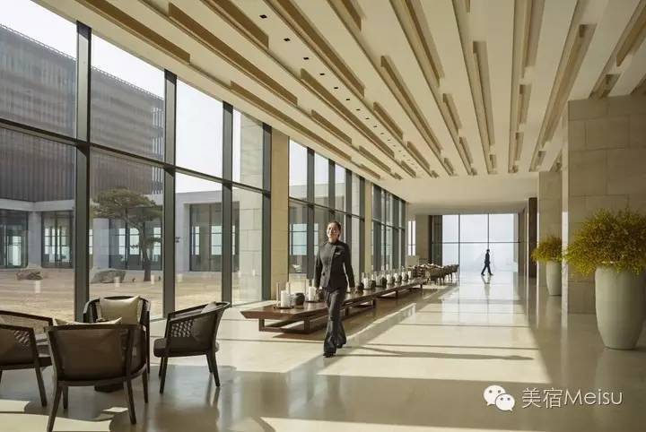 一家惊艳国牌度假界、一家美翻华北民宿圈,两种体验,看见最妩媚的青岛