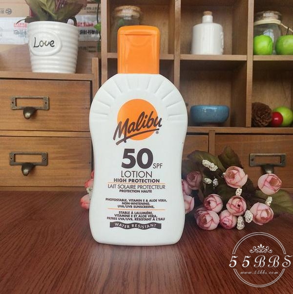 不得不承认她确实用水光肌和扇风耳K.O掉了爽妹子！