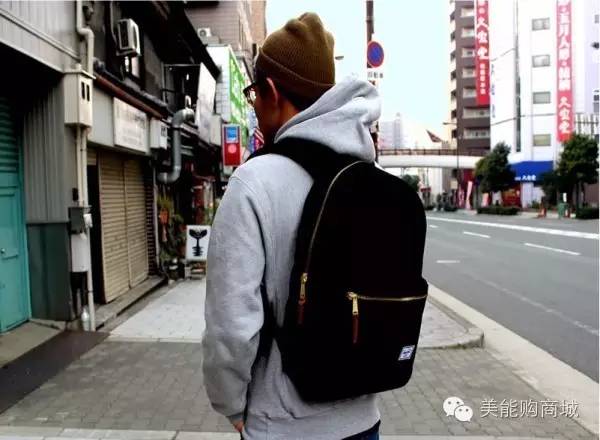 超能装的双肩包推荐,双肩包好看的奢侈品牌