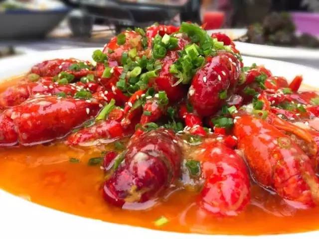 好吃|吃货日记：在鲜花、小桥、流水的院坝吃小龙虾是一种怎样的体验？