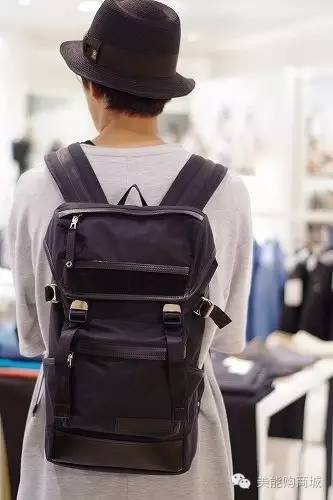 超能装的双肩包推荐,双肩包好看的奢侈品牌