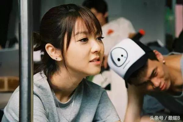 37岁的F小姐出道15年，不管怎么努力就是不红