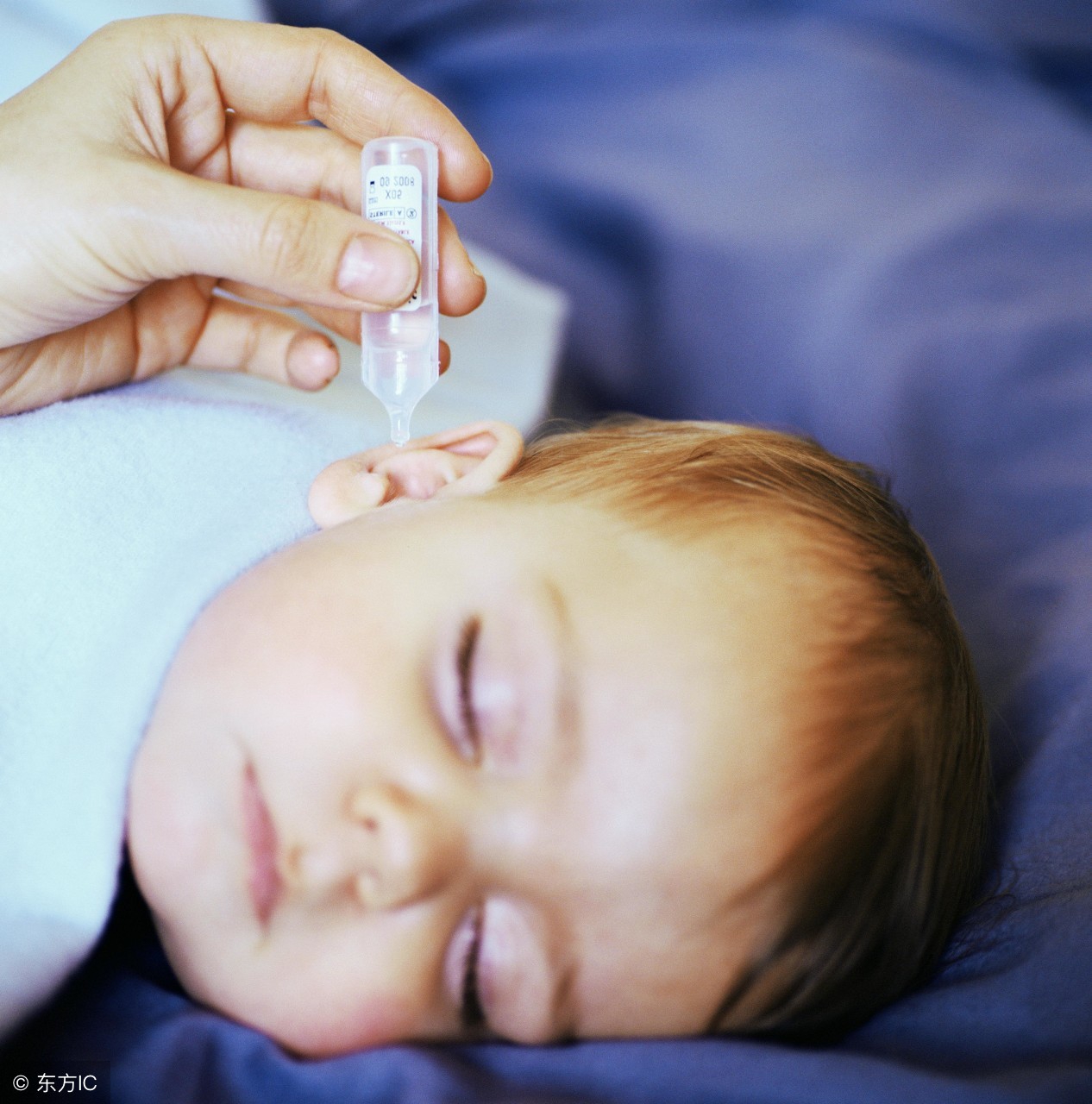 孩子耳朵进水怎么办,耳朵进水了用棉签有臭味用什么药