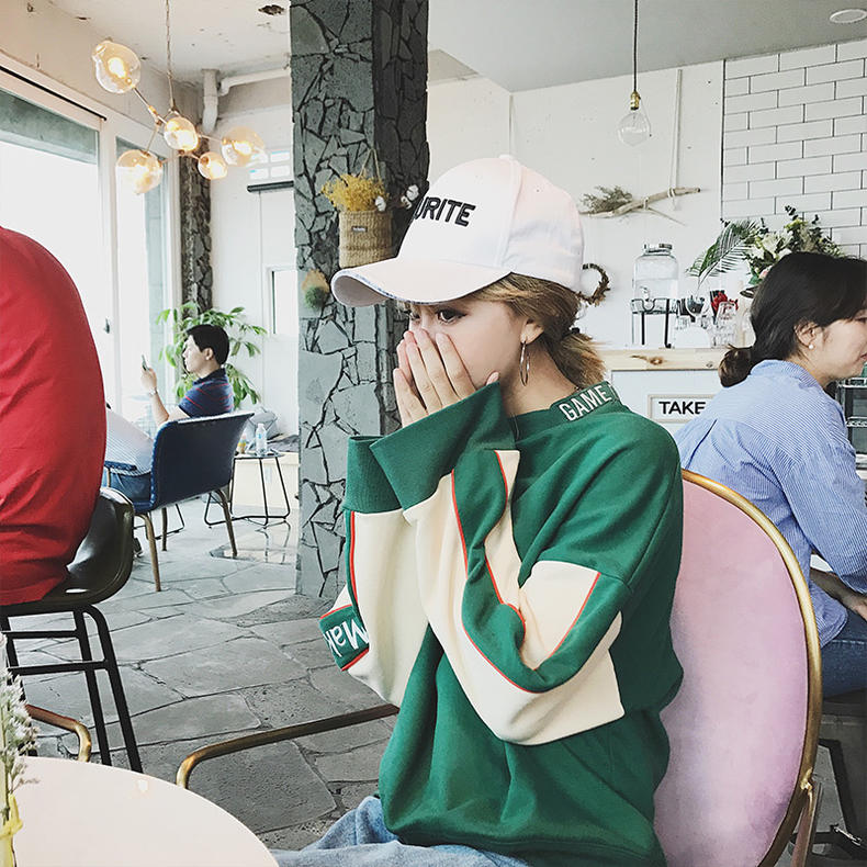 卫衣绳子两根搭在一起,卫衣两根绳子太长