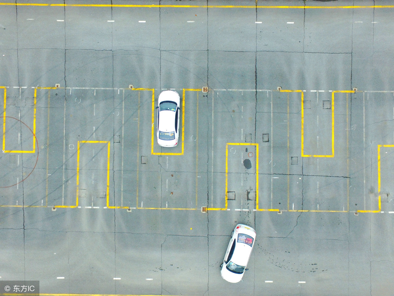 科目二挂车倒车入库绝招一把过,科目二倒车入库一把进怎么操作