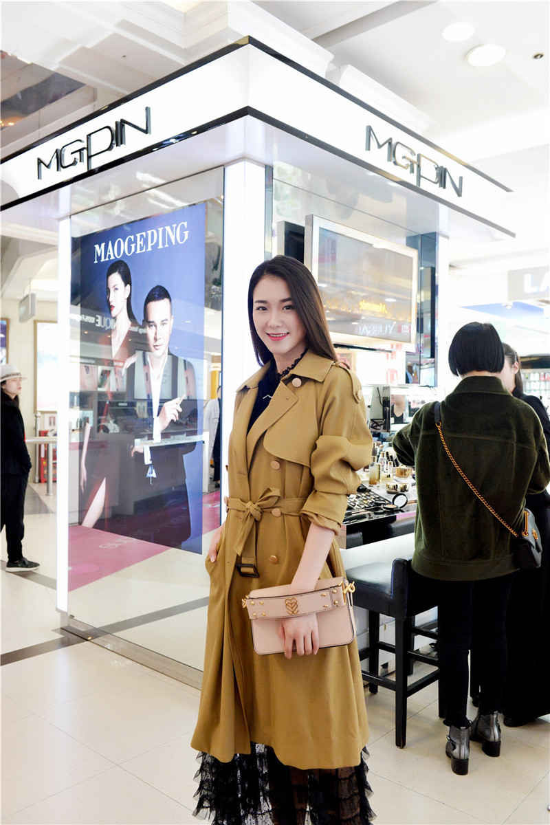 重庆解放碑街拍美女最新,解放碑每天美女街拍时间