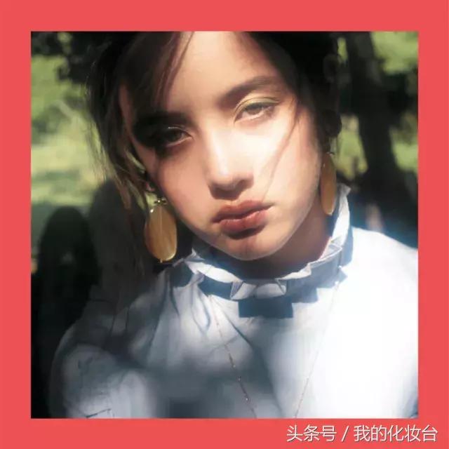 春天很适合粉粉嫩嫩的妆容 (美妆视频教程适合郊游的春日妆容)