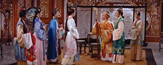 红楼梦用春秋笔法了吗,红楼梦是以白话文写的吗