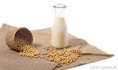 痛风病人能长期吃黄豆或豆制品吗,高尿酸不能吃豆制品有依据吗