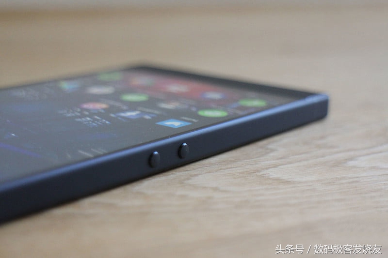 雷蛇手机一代评测,最新款雷蛇手机