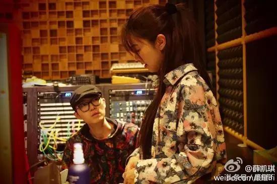 37岁的F小姐出道15年，不管怎么努力就是不红