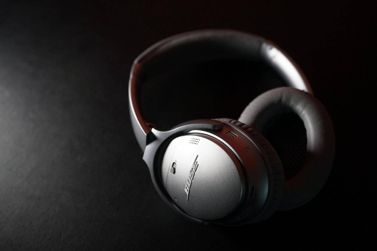 boseqc35二代耳机更新意义,出差带着耳机