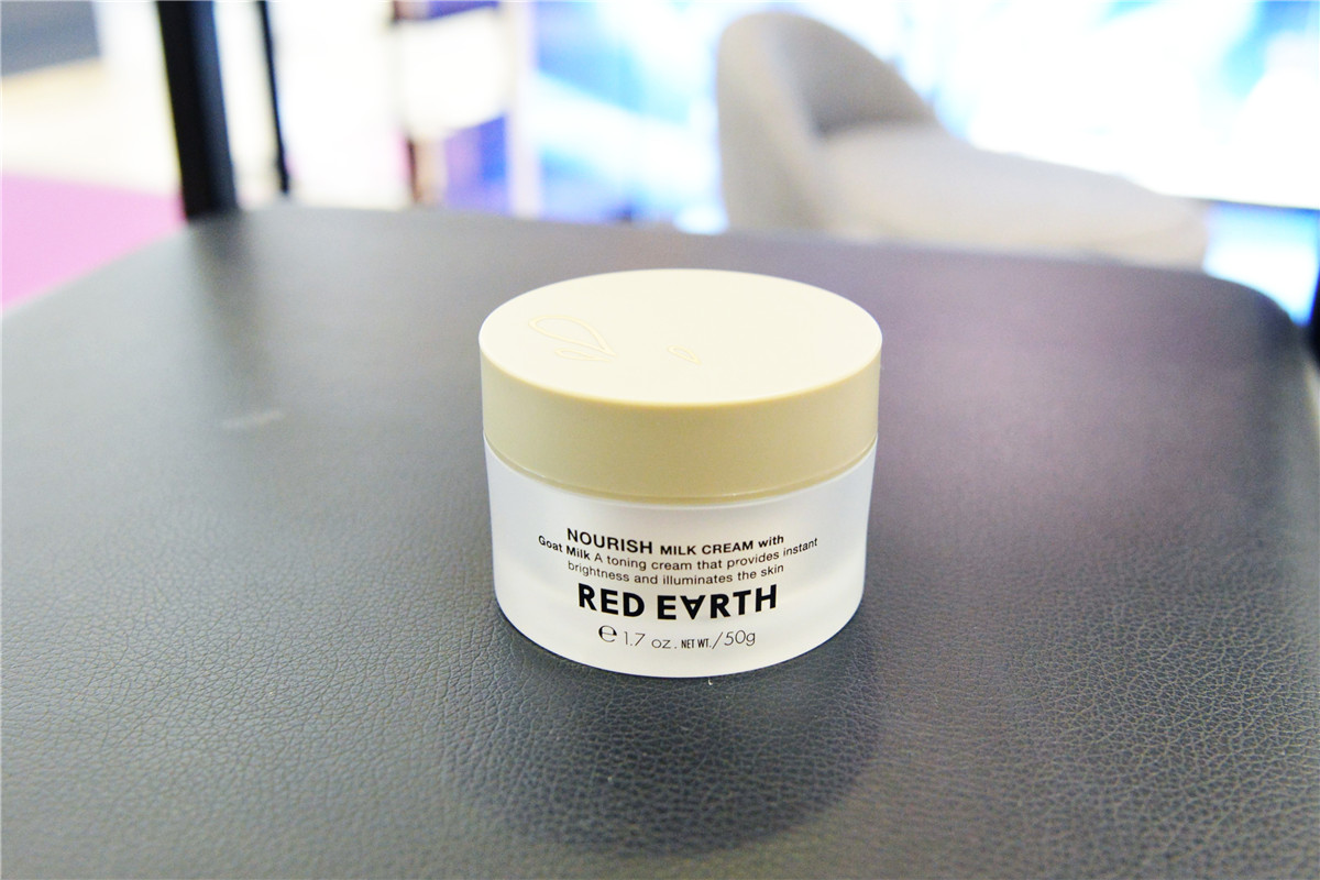 重庆解放碑街拍美女最新,解放碑每天美女街拍时间