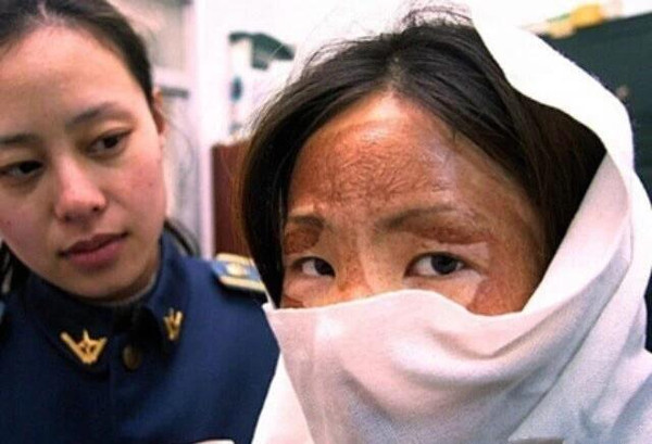 1.8元唇釉、2.5元面膜、三无护肤品，“毁容”没商量！